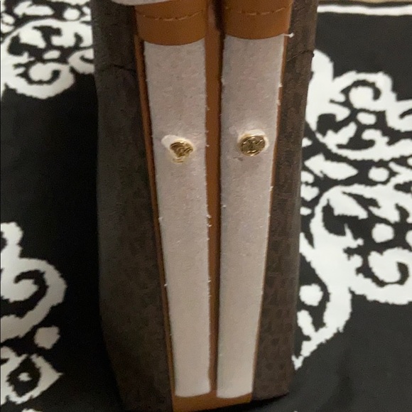 Michael Kors Bowery Small Hobo - Picture 3 of 5